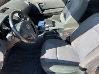 NISSAN QASHQAI 1,6 BENZÍN NAJETO POUZE 45000KM - 10