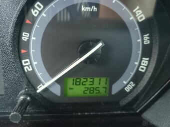PRODÁM ŠKODA FABIA PRAKTIK 1,2 HTP 47KW r.v.2006, 182311 Km - 10