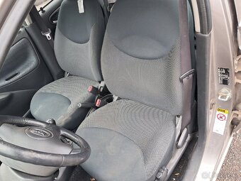 Toyota Yaris 1.4 D-4D náhradní - 10