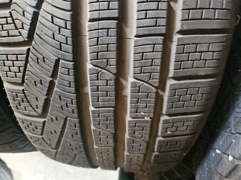 295/30R20 101W XL Winter 270 Sottozero Serie II  PIRELLI - 10