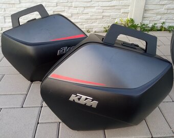 KTM 1290 SUPER DUKE GT - 10