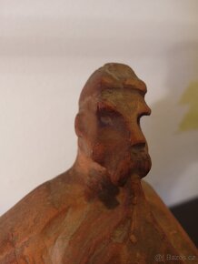 Socha z pálené hlíny - Dudák - 33 cm. - 10