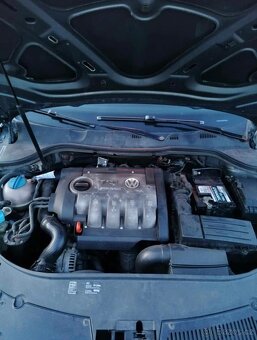 Prodám Volkswagen Passat B6 2.0 TDI (103 kW) - 10