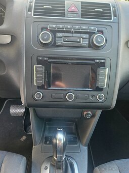 VW Touran Style 1.6 TDI 77 kW DSG 2012, 131.000 km - 10