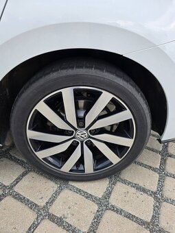 VW Touran 2.0 140kw R-line DSG PANORAMA, WEBASTO - 10