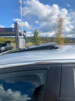 BMW E90 330xi • 2007 • 3.0i 200 kW • xDrive - 10