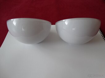 SKVĚLÁ STOLNÍ LAMPA PHILIPS HUE, SÉRIE HUE GO V2 - 10