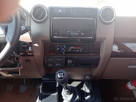 Land Cruiser 76 HZJ 4,5TD V8, 70TH ANNIVERSARY Black Edition - 10