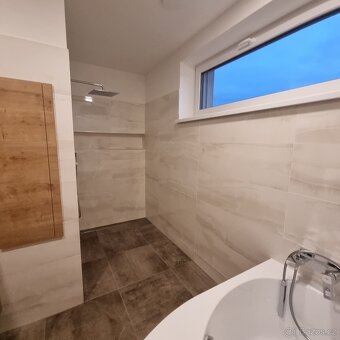 Pronájem novostavby rodinného domu 153 m², s pozemkem 1000 m - 10