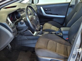 Kia Ceed 1.6 GDI 99KW Kombi Benzín TAŽNÉ Handsfree - 10