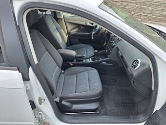 Audi A3 1.6i 75kW - 10