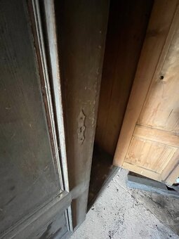 Starožitné skříně 3ks - 10