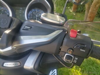 Yamaha T-max 530 DX - 10