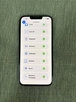 Apple iPhone 13 128GB Midnight Black - 10