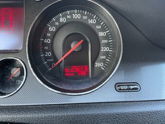 Volkswagen PassatB6 sedan 2.0 TDI - 10