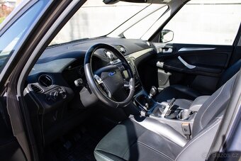 Ford Galaxy - 10