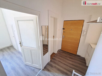 Pronájem bytu 57m2, cihlový dům, Praha 7, Milady Horákové - 10