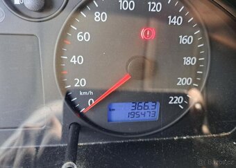 Volkswagen Transporter 1,9 TDI nafta manuál 63 kw - 10
