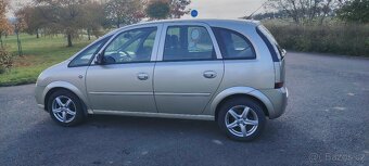 Opel Meriva 1.4i 66Kw benzin, r.v.2010 nová STK,nové pneu - 10