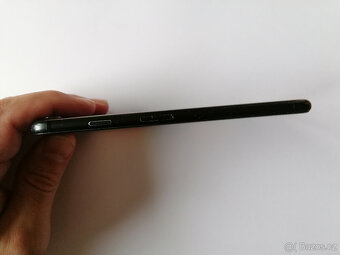 Smartphone Apple iPhone 7 128GB Black - chytrý telefon - 10