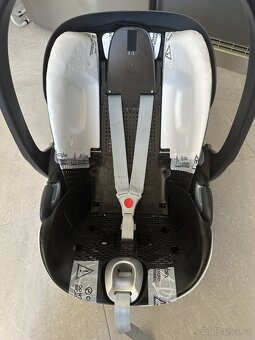 Autosedačka  Cybex Cloud Z i-size Platinum Deep Black - 10