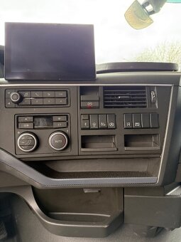 Prodám tahač Volvo FH 460 klasika 76700Km - 10