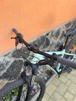 dámské kolo Specialized Rockhopper - 10