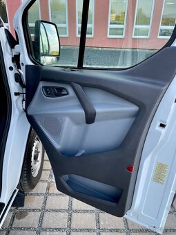 Ford Transit Custom 2.2tdci/74kw, L1H1, 3 místa, pěkný stav - 10