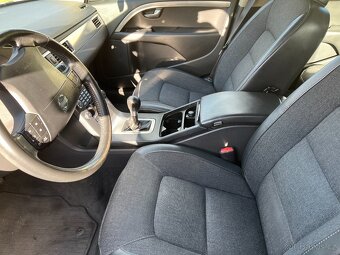 Volvo XC70, 2,4 D5 AWD - 10