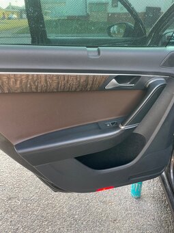 Passat b7 2.0tdi 125kw exclusive - 10