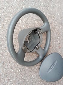 Zbytky dílů na Fiata - 10