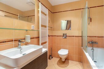 Prodej bytu 1+kk, 76 m2 s terasou a zahradou, Praha 5 - Stod - 10