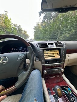 LEXUS LS 460 AWD - 10