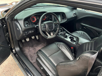 Dodge Challenger SRT Hellcat 6.2l - NEHAVAROVANÉ - 10