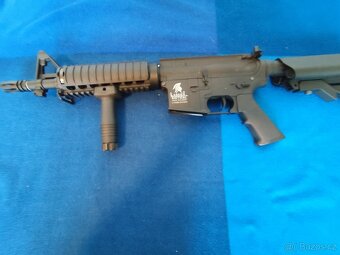 Airsoft puška M4 plus kolimátor TO552 - 10
