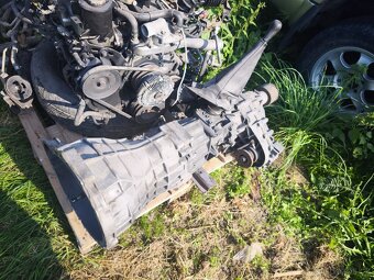 Motor, převodovka, rozvodovka Nissan navara d22 2.5td 76kw - 10