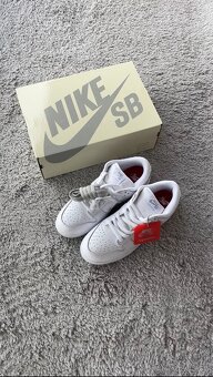 Nike SB Dunk Low Supreme 94 Metallic Silver - 10