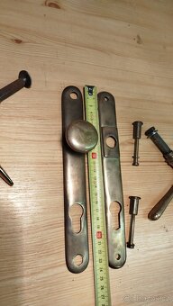 Mosazné kování - 10