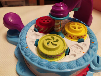 Play doh výroba dortů - 10
