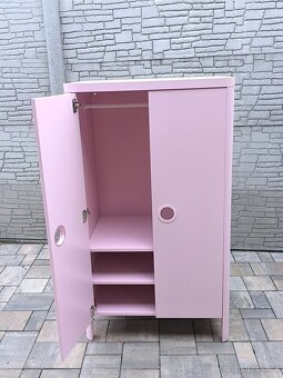 Prodám hezkou skříň - 10