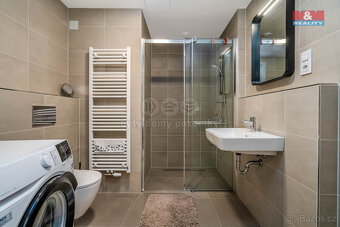 Prodej bytu 1+kk, 42 m², Praha, ul. Holečkova - 10