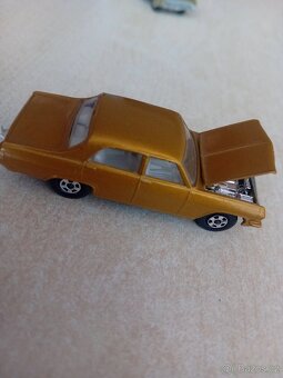 Autíčka MATCHBOX - 10
