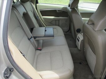 VOLVO XC70 D5 151kw AWD Momentum Kinetic 07/2010 - 10