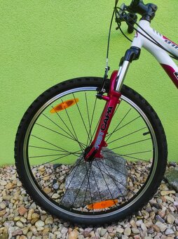 Značkové dětské kolo Author A-MATRIX 26/13,5"(bílá/červená) - 10