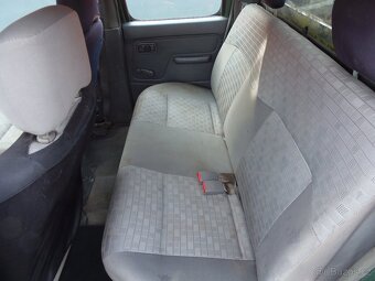 Nissan Navara 2.5 TD Double-Cab 4x4 tažné 3t - 10