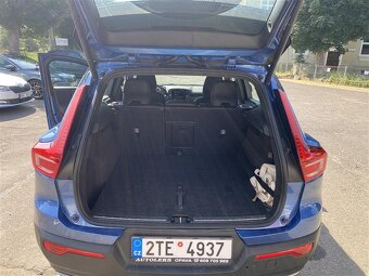 Volvo XC40 D4 AWD R-Design 140kW, 4x4, 2/2018, TOP výbava - 10