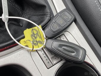 Ford Mondeo 2.2 TDCi , 129 kW nafta, 2010 - 10
