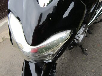 Suzuki GW 250 Inazuma - 10