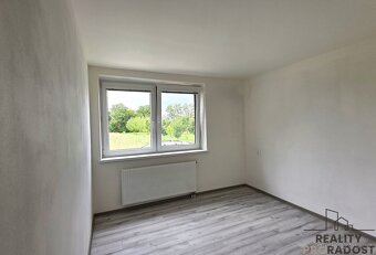 Ve výhradním zastoupení nabízíme k prodeji rodinný dům o dis - 10