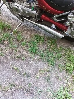 Suzuki Intruder VS 800 - 10
